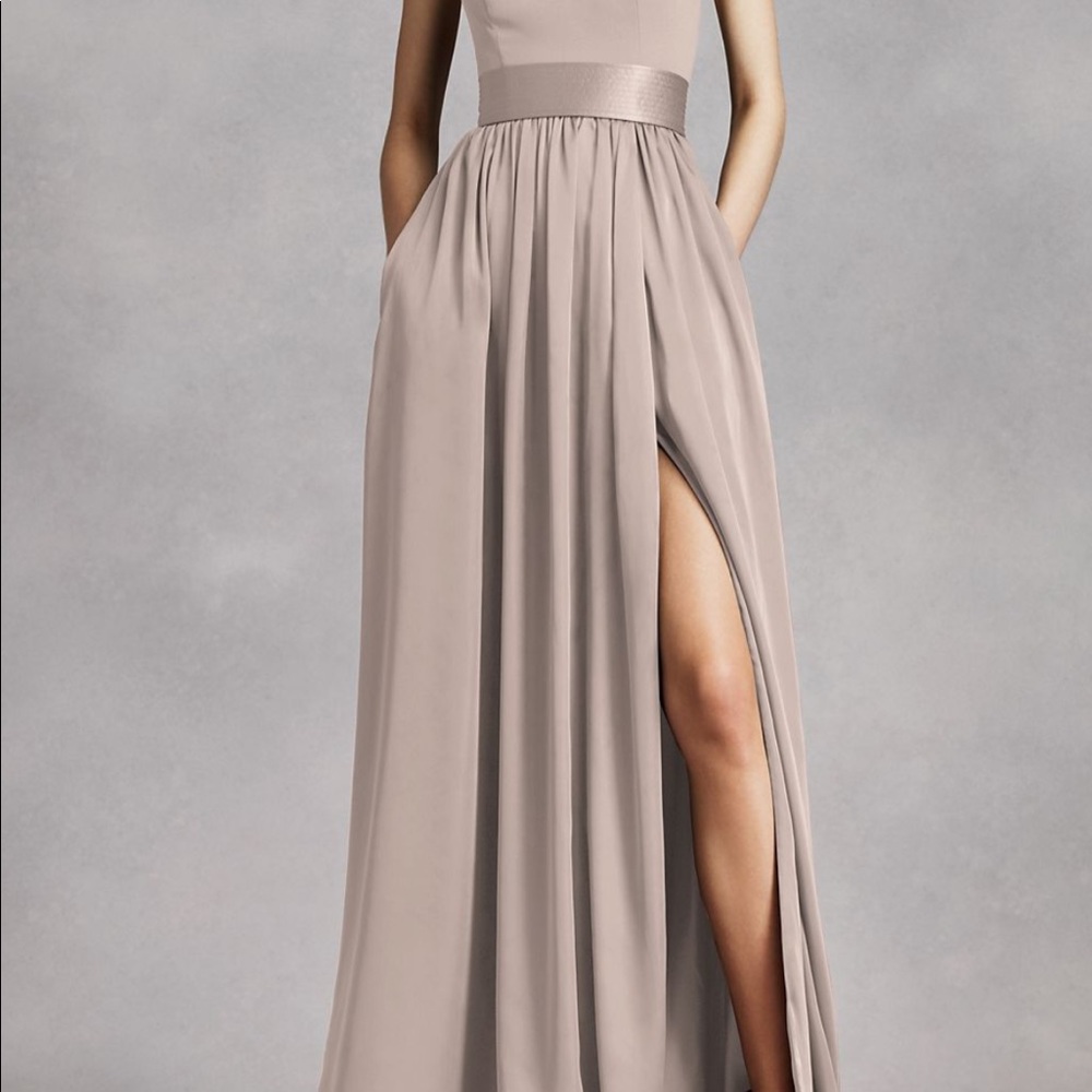 NWT Vera Wang halter gown w sash, size 4